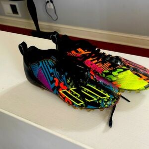 Adidas cleats size 5.5 boys great condition